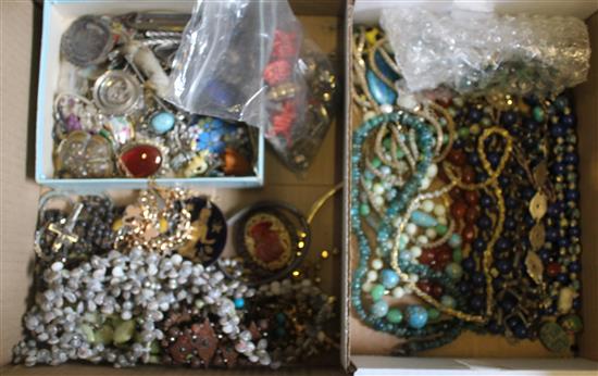 Mixed jewellery - earrings, etc